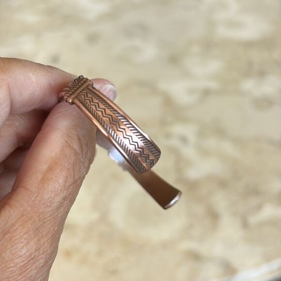 Vintage Solid Copper Southwestern Design Cuff  Unisex Bracelet - Picture 8 of 10